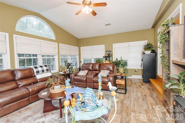 341 Bond Street, Marion, NC 28752