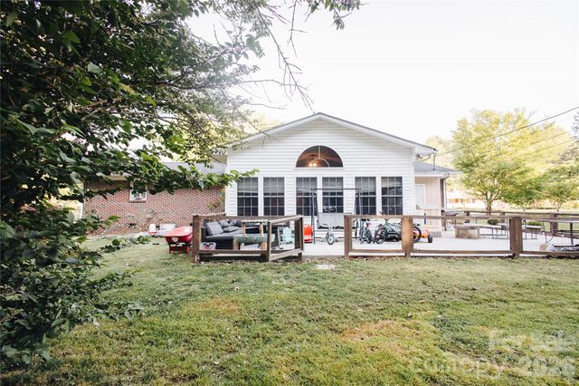 341 Bond Street, Marion, NC 28752
