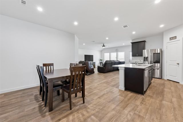 4320 Rustling Aspen Drive, Rosenberg, TX 77469