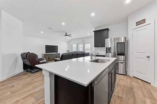 4320 Rustling Aspen Drive, Rosenberg, TX 77469