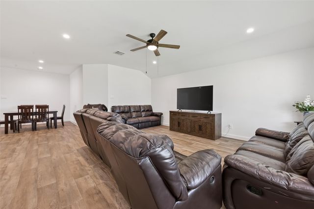 4320 Rustling Aspen Drive, Rosenberg, TX 77469