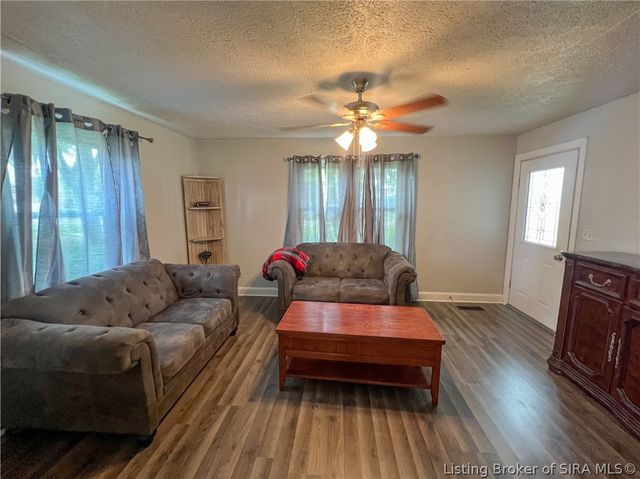 1672 Garretson Lane, New Albany, IN 47150