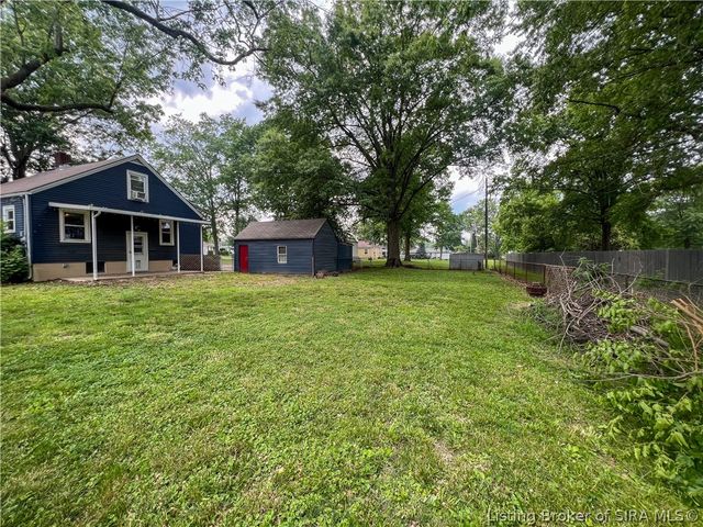 1672 Garretson Lane, New Albany, IN 47150