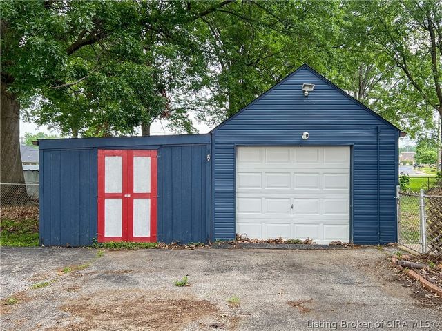 1672 Garretson Lane, New Albany, IN 47150