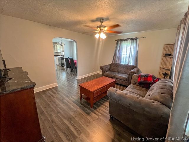 1672 Garretson Lane, New Albany, IN 47150