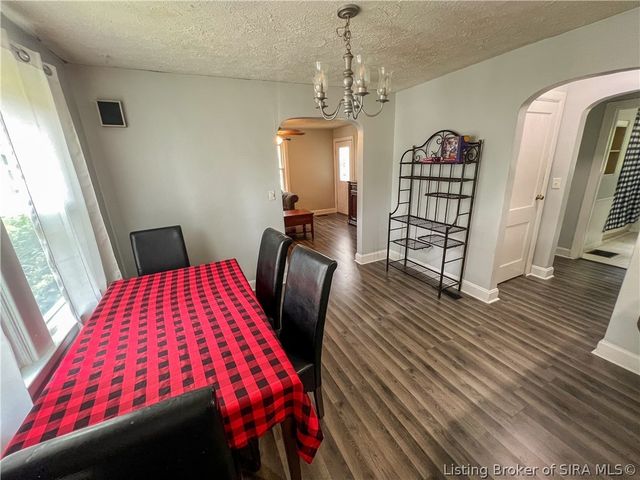 1672 Garretson Lane, New Albany, IN 47150