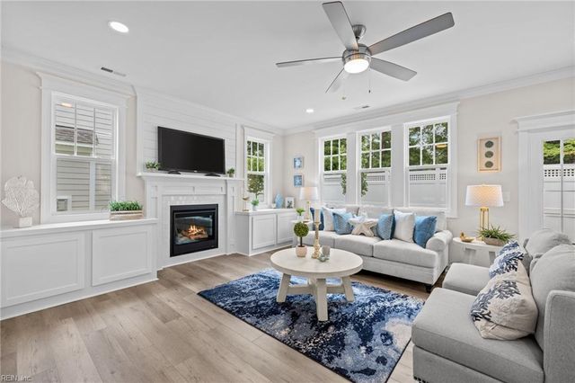 1348 Narrow WAY, Virginia Beach, VA 23451