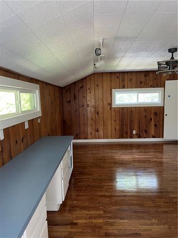 1503 Macvicar Avenue, Topeka, KS 6660