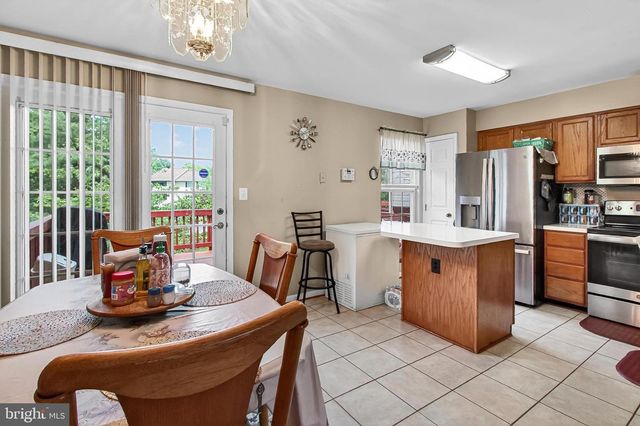 8602 WALCOTT CT, Manassas, VA 20111