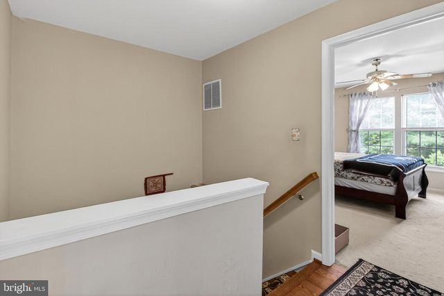 8602 WALCOTT CT, Manassas, VA 20111