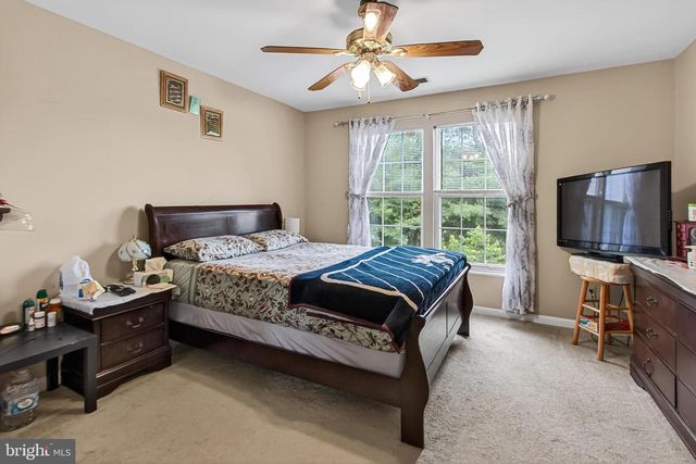 8602 WALCOTT CT, Manassas, VA 20111