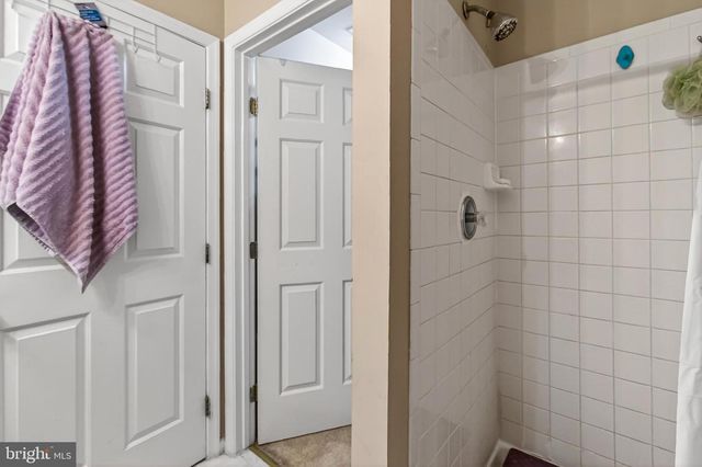 8602 WALCOTT CT, Manassas, VA 20111