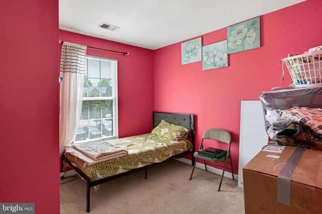 8602 WALCOTT CT, Manassas, VA 20111