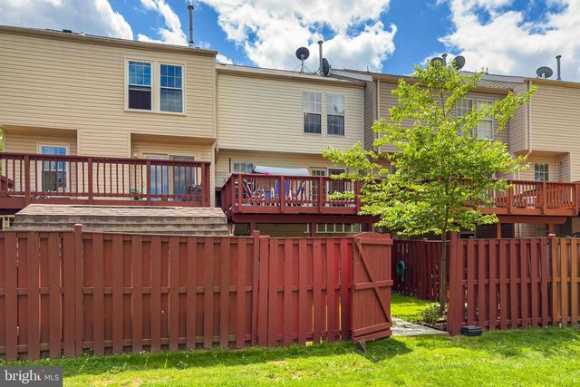 8602 WALCOTT CT, Manassas, VA 20111