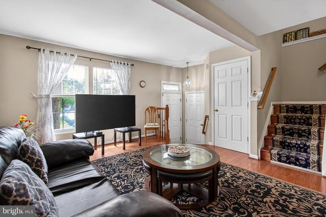 8602 WALCOTT CT, Manassas, VA 20111