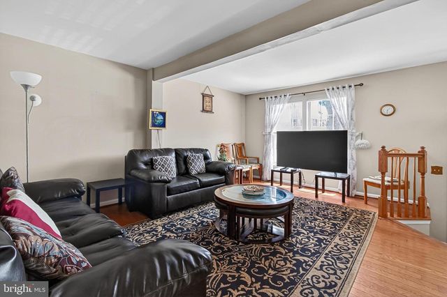 8602 WALCOTT CT, Manassas, VA 20111