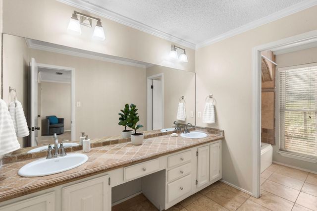 6210 Turkey HOLW, Austin, TX 78750