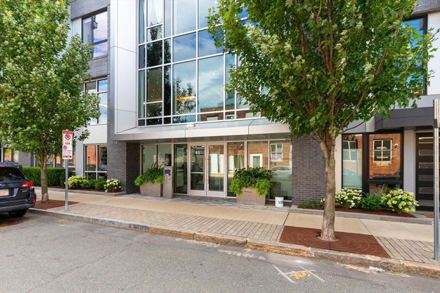 45 W 3rd St 314, Boston, MA 02127