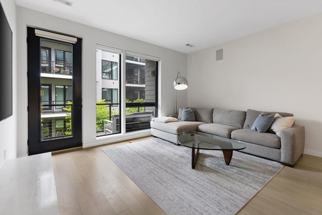 45 W 3rd St 314, Boston, MA 02127