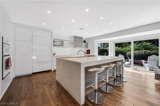 183 Edgemere WAY S, Naples, FL 34105