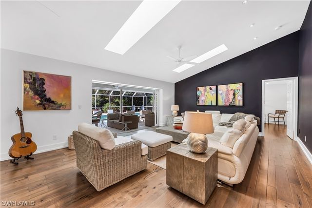 183 Edgemere WAY S, Naples, FL 34105