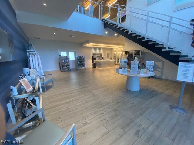 183 Edgemere WAY S, Naples, FL 34105