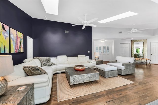 183 Edgemere WAY S, Naples, FL 34105