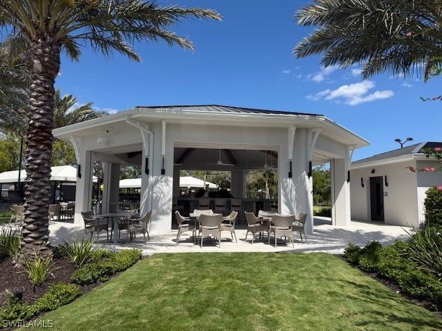 183 Edgemere WAY S, Naples, FL 34105