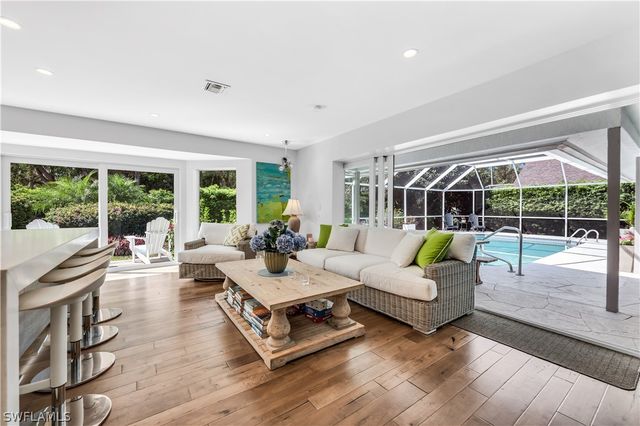 183 Edgemere WAY S, Naples, FL 34105