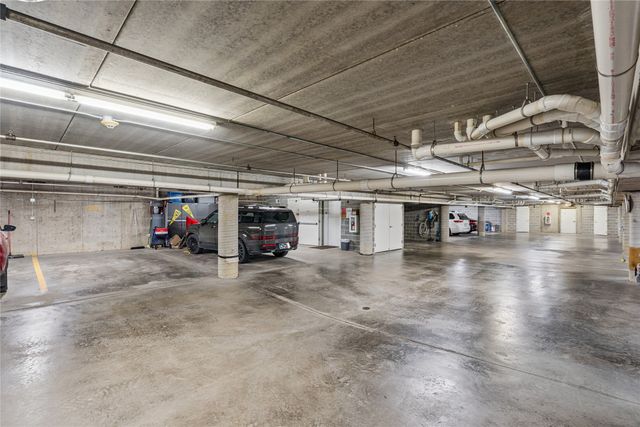 711 16th Avenue U103, Grinnell, IA 50112