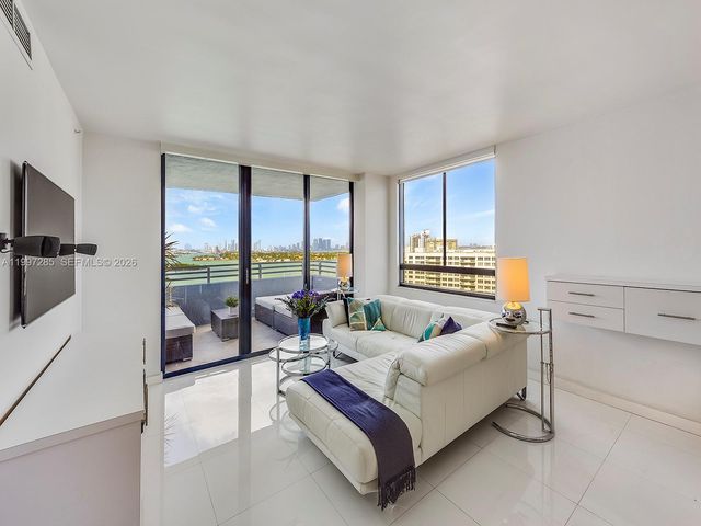 1330 West Ave 1701, Miami Beach, FL 33139