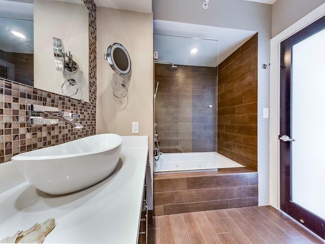 1330 West Ave 1701, Miami Beach, FL 33139