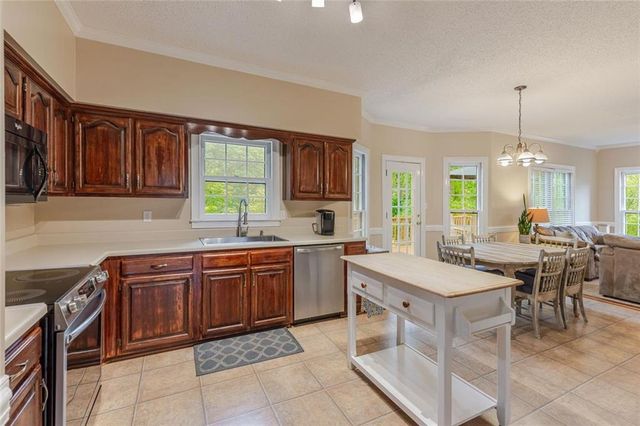 183 Berkeley Way, Dallas, GA 30157