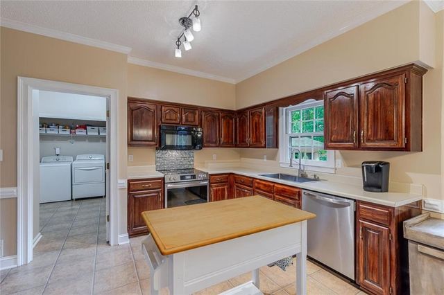 183 Berkeley Way, Dallas, GA 30157