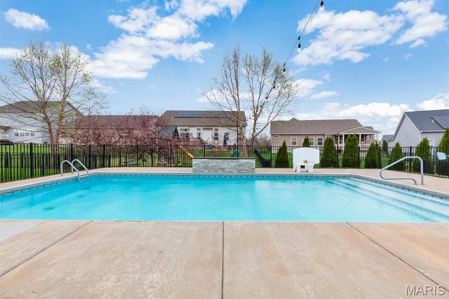 2353 Banon Drive, St Charles, MO 63301