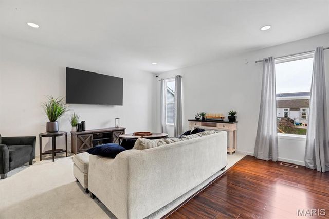 2353 Banon Drive, St Charles, MO 63301