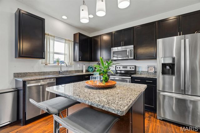 2353 Banon Drive, St Charles, MO 63301