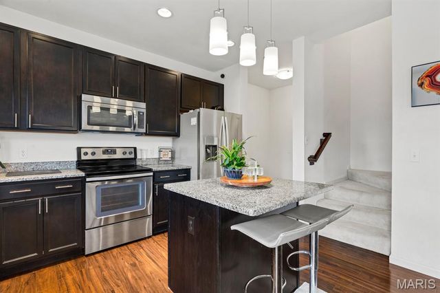 2353 Banon Drive, St Charles, MO 63301