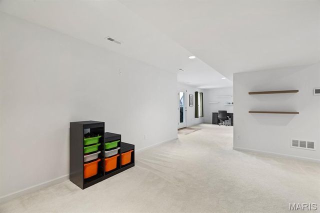 2353 Banon Drive, St Charles, MO 63301