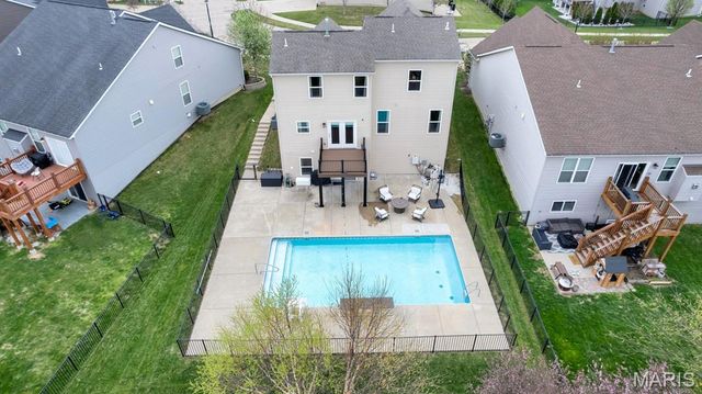 2353 Banon Drive, St Charles, MO 63301