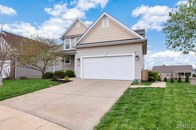 2353 Banon Drive, St Charles, MO 63301