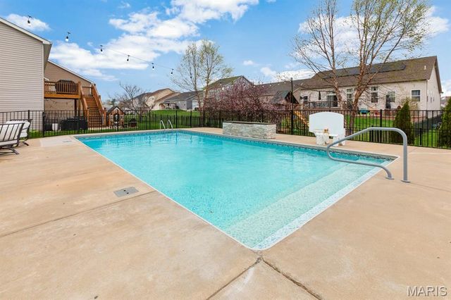 2353 Banon Drive, St Charles, MO 63301