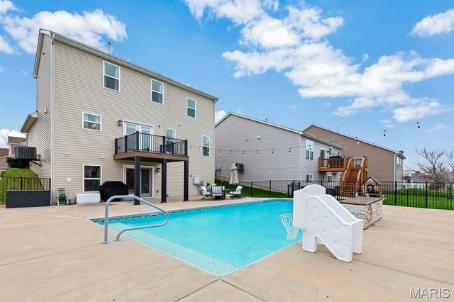 2353 Banon Drive, St Charles, MO 63301