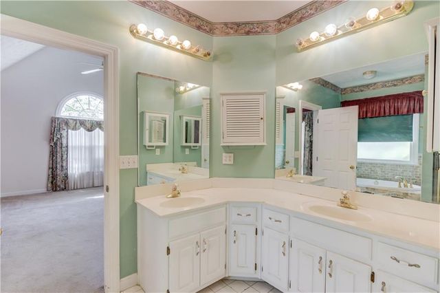 45 Oak Lane, Oxford, GA 30054