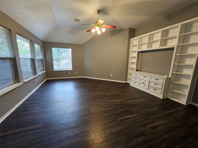 15015 Dawnbrook Drive, Houston, TX 77068