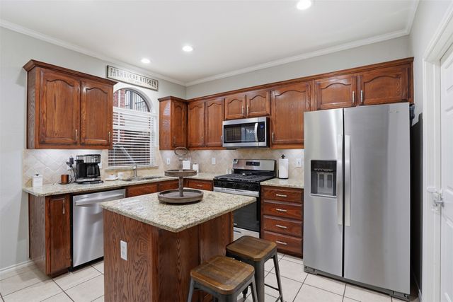 7258 Summit Parc Drive, Dallas, TX 75249