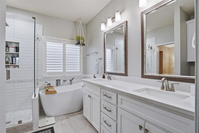 7258 Summit Parc Drive, Dallas, TX 75249