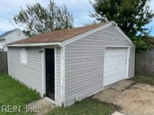 327 Wilton AVE, Hampton, VA 23669