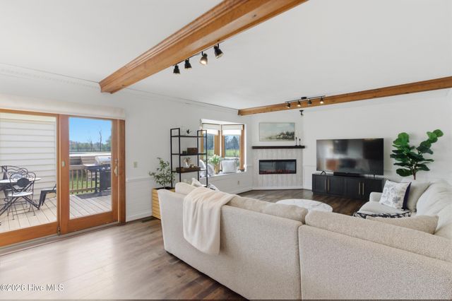 208 Providence Drive, Moyock, NC 27958