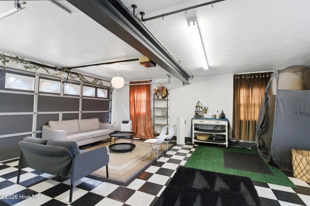 208 Providence Drive, Moyock, NC 27958